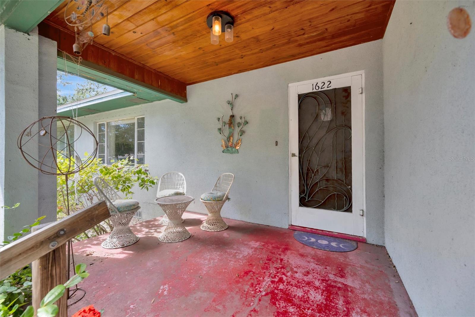 Image 37 of 46 For 1622 18th Avenue W