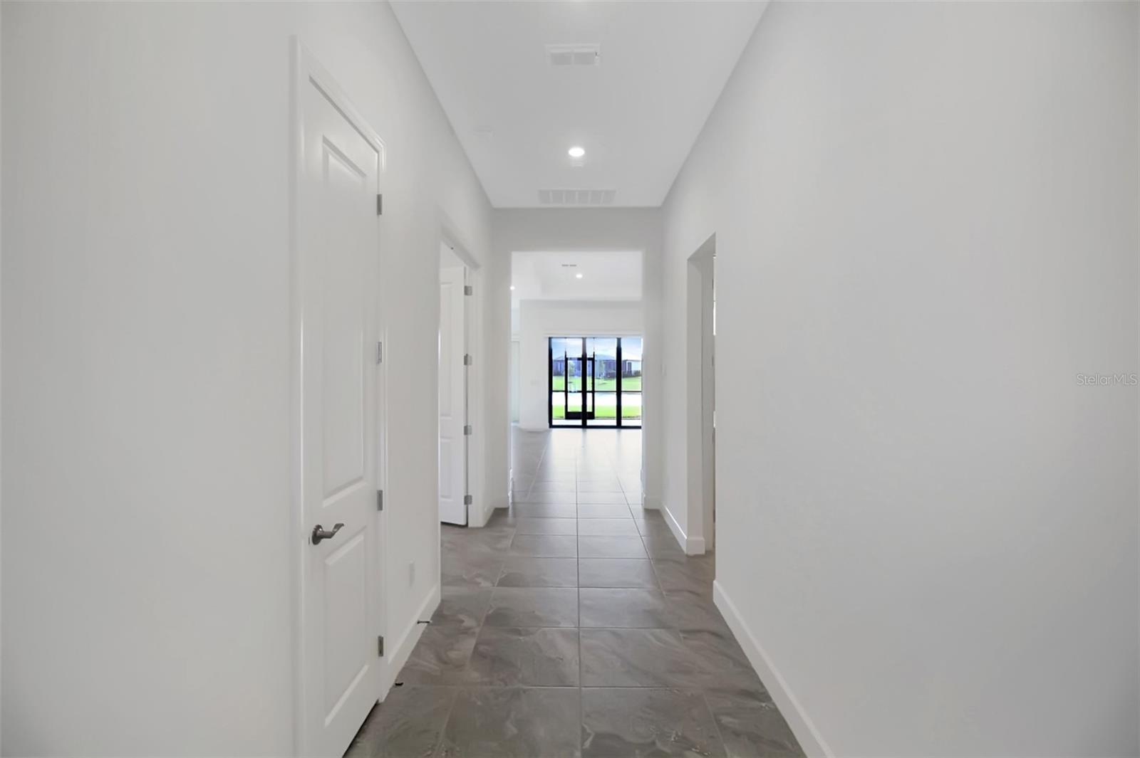 Image 3 of 37 For 17212 Luminous Avenue