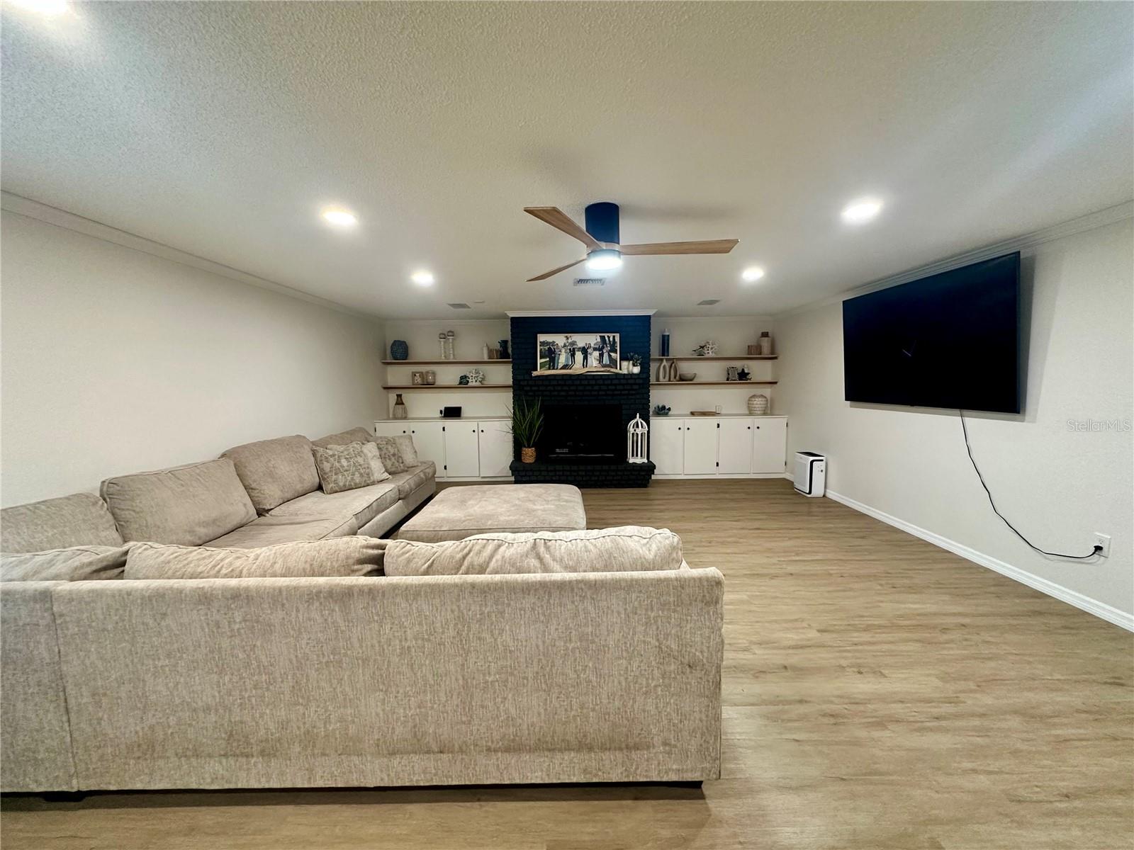 Image 13 of 38 For 3203 52nd Avenue Drive W