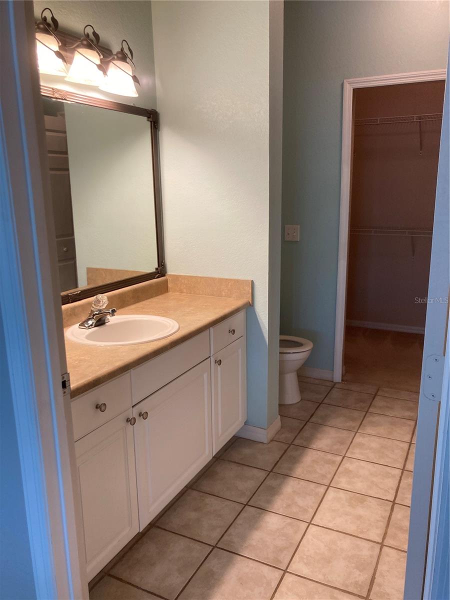 Image 11 of 18 For 5541 Rosehill Road 101