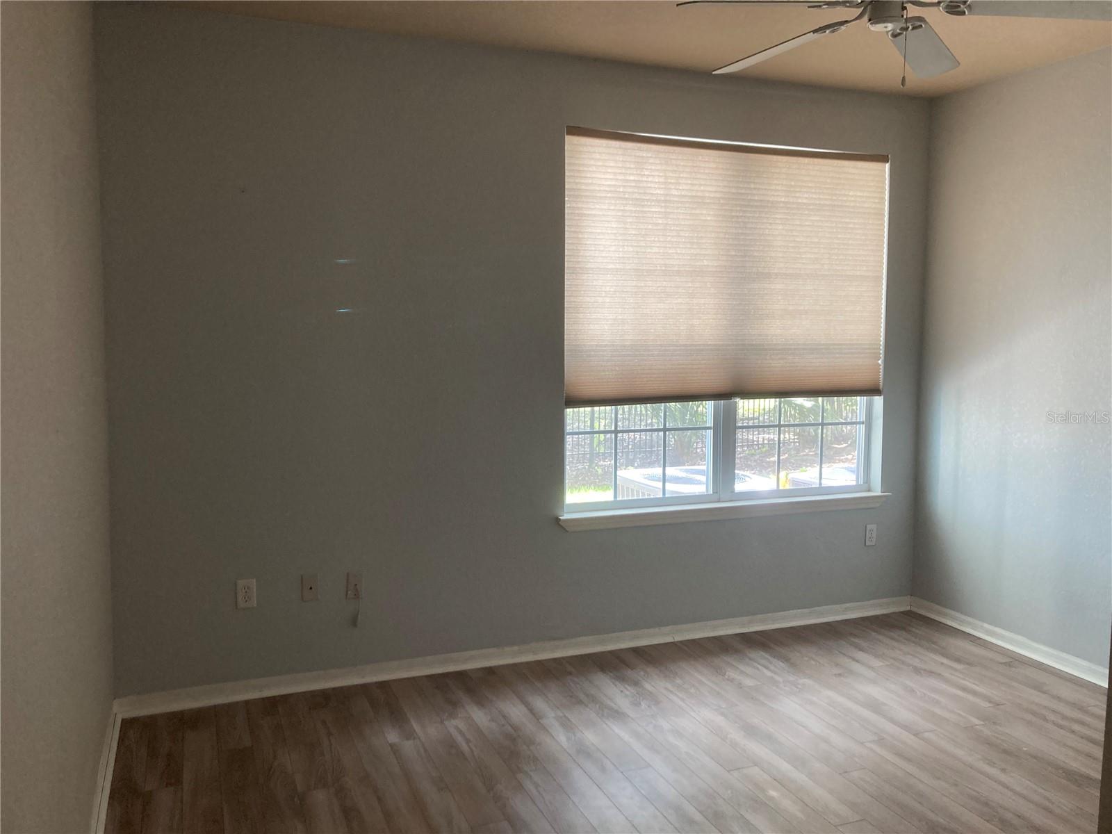 Image 13 of 18 For 5541 Rosehill Road 101