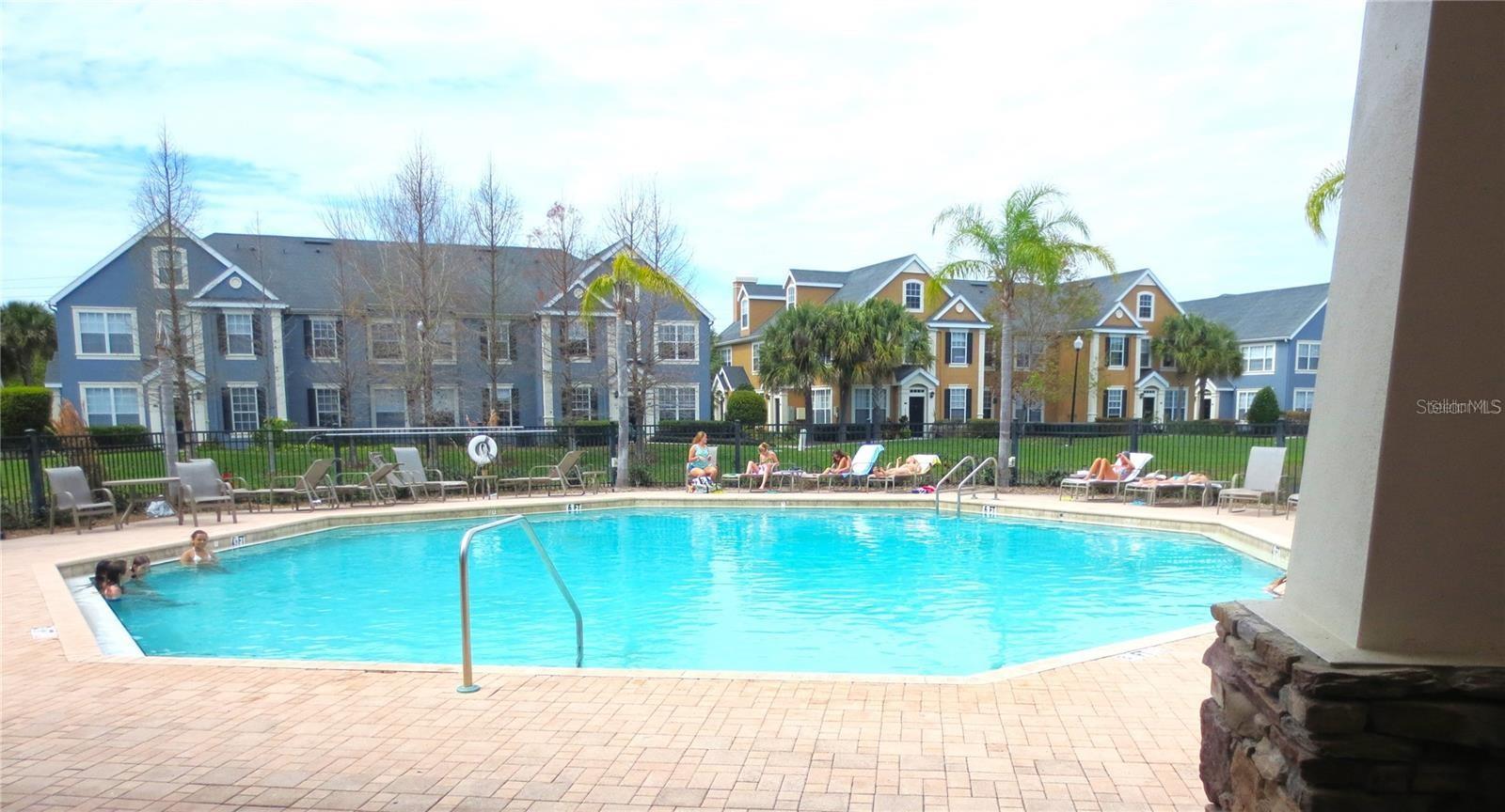 Image 16 of 18 For 5541 Rosehill Road 101