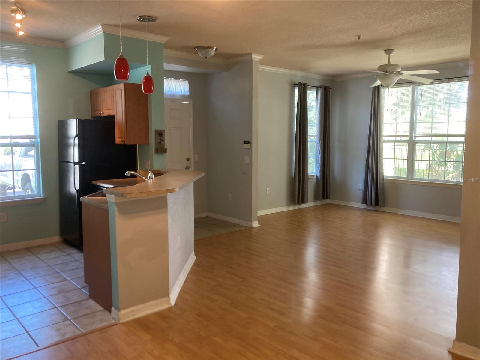 Image 3 of 18 For 5541 Rosehill Road 101
