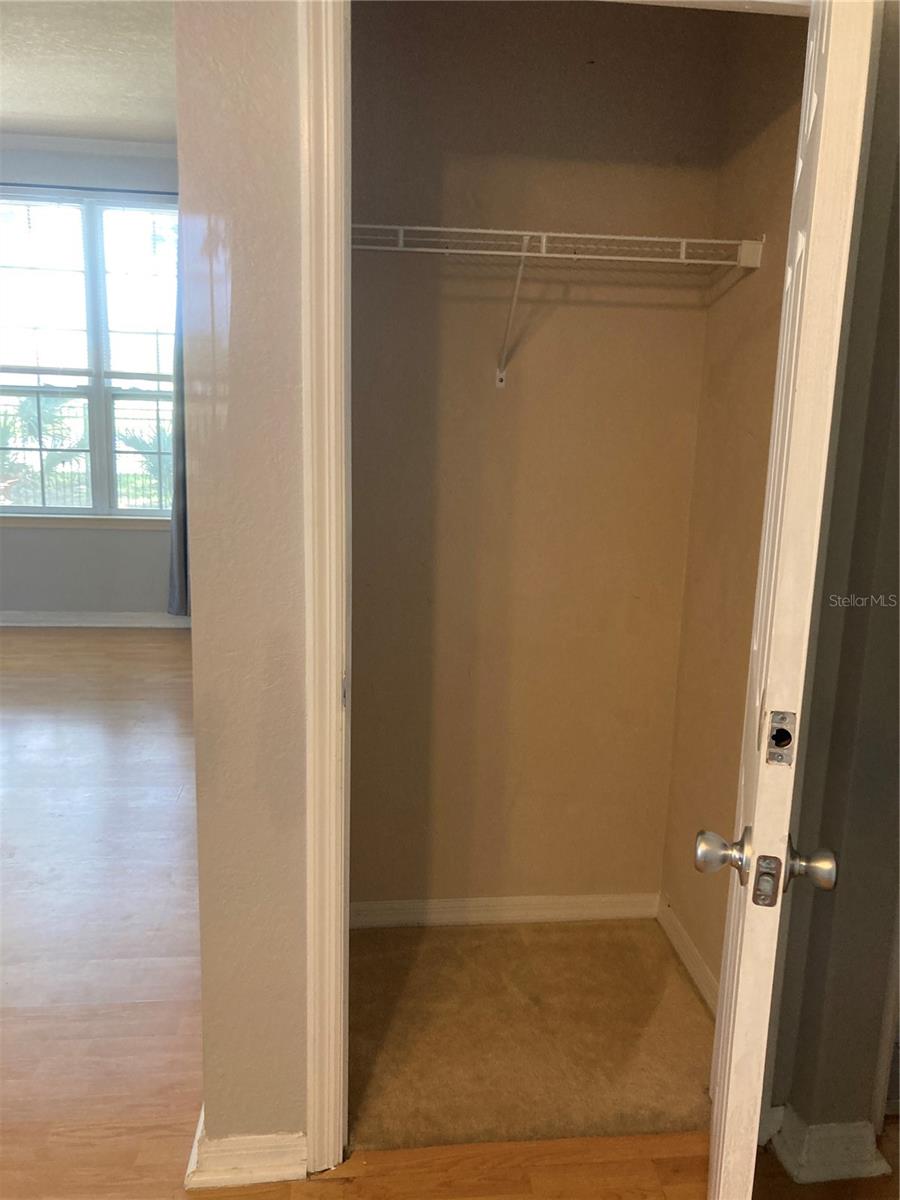 Image 5 of 18 For 5541 Rosehill Road 101