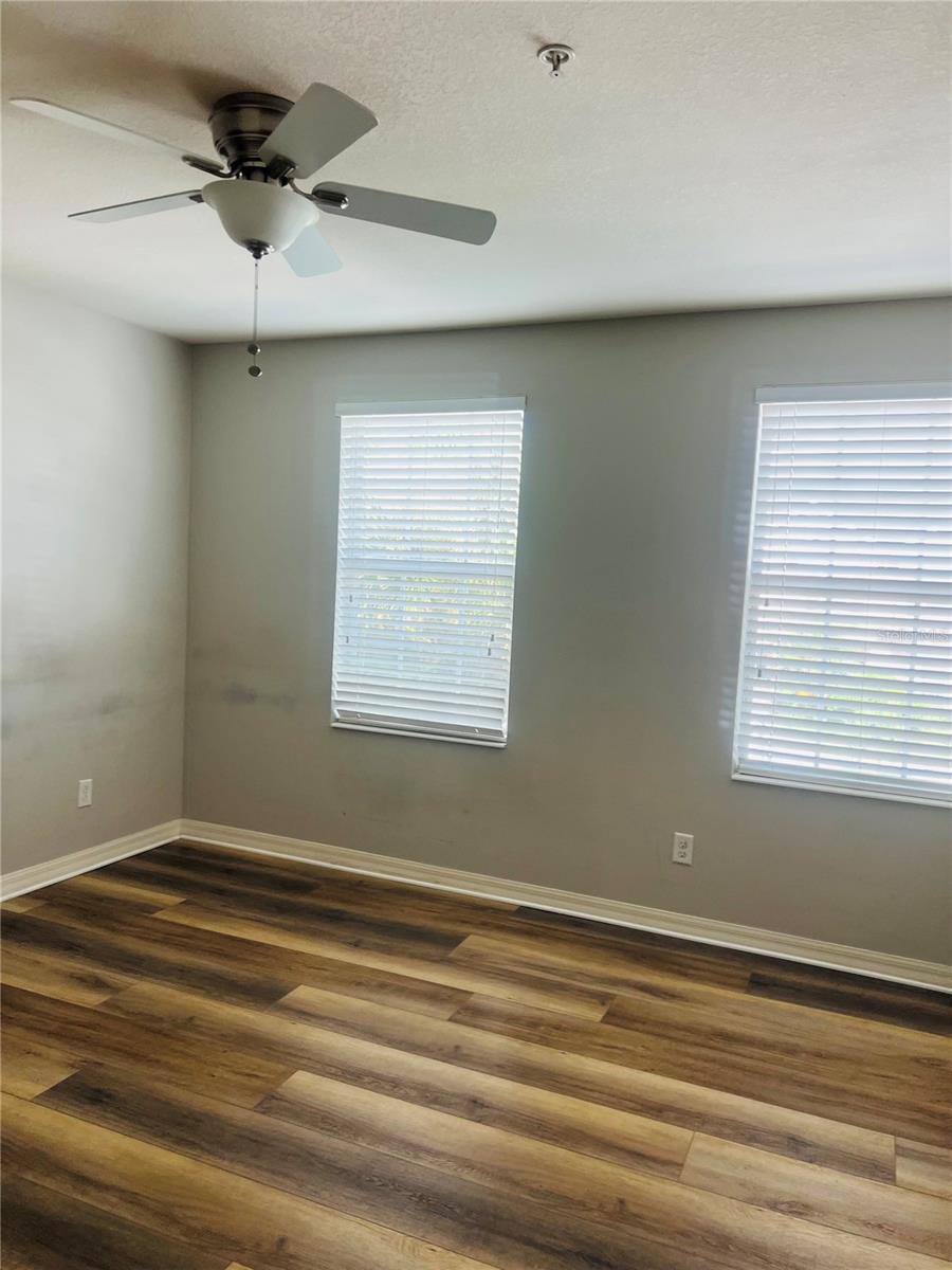 Image 13 of 18 For 1125 Grantham Drive