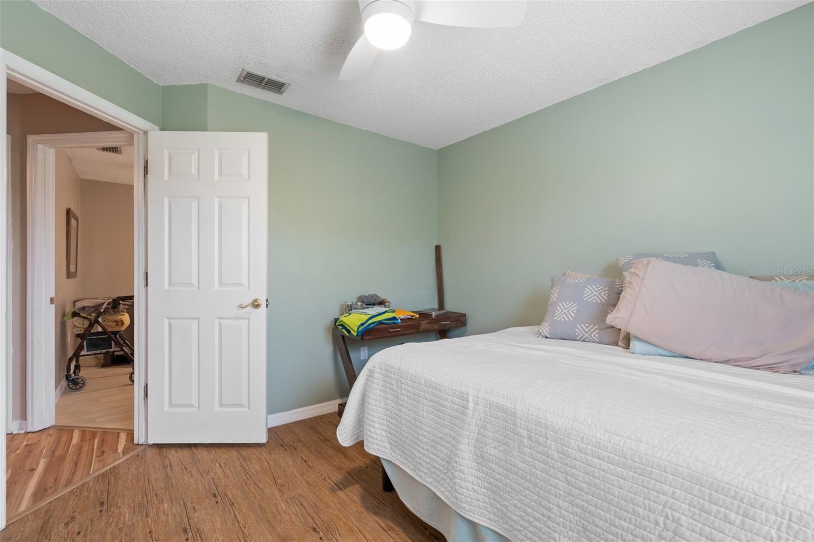 Image 23 of 32 For 6932 43rd Court E