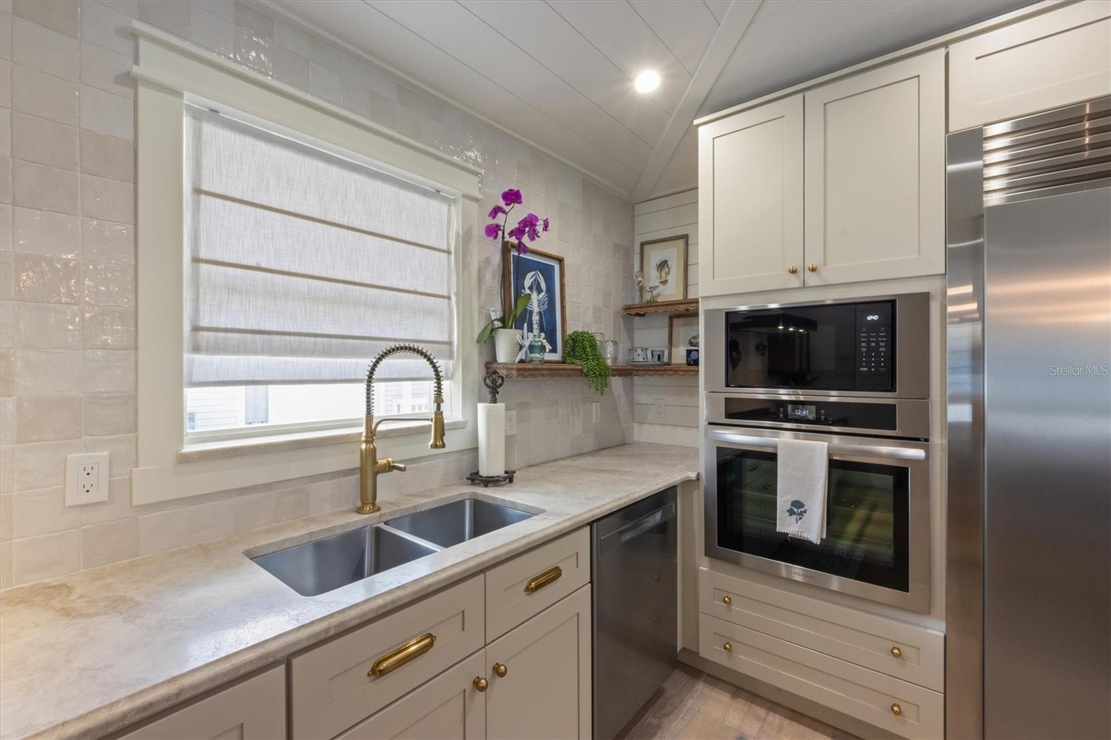 Image 13 of 50 For 7 Palm Harbor Drive