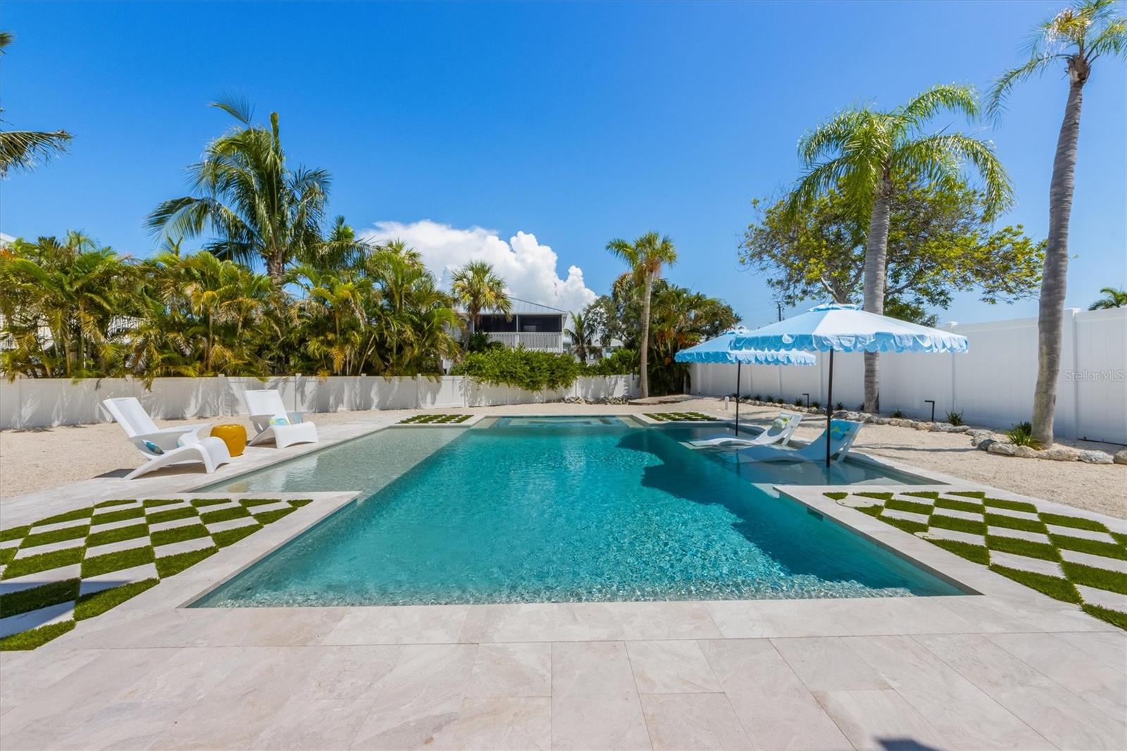 Image 31 of 50 For 7 Palm Harbor Drive