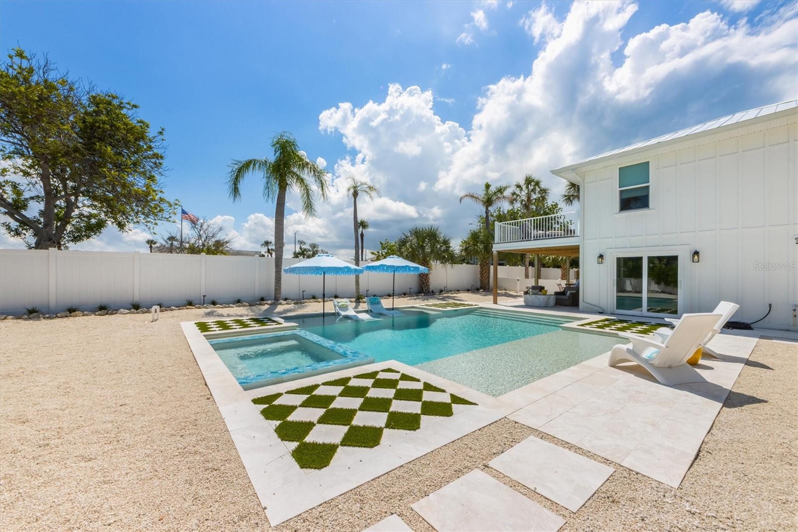 Image 35 of 50 For 7 Palm Harbor Drive