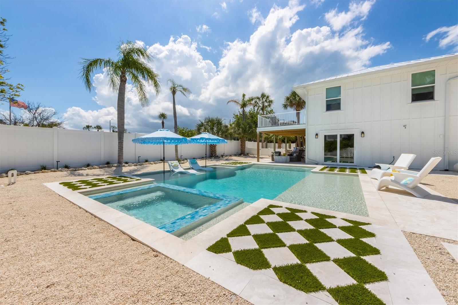 Image 36 of 50 For 7 Palm Harbor Drive