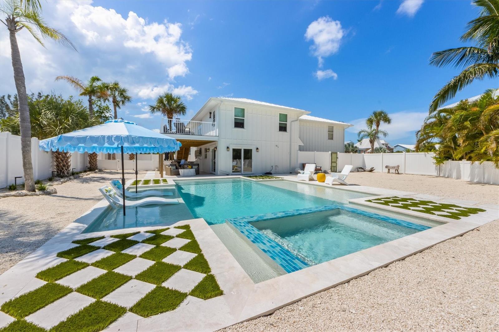 Image 37 of 50 For 7 Palm Harbor Drive
