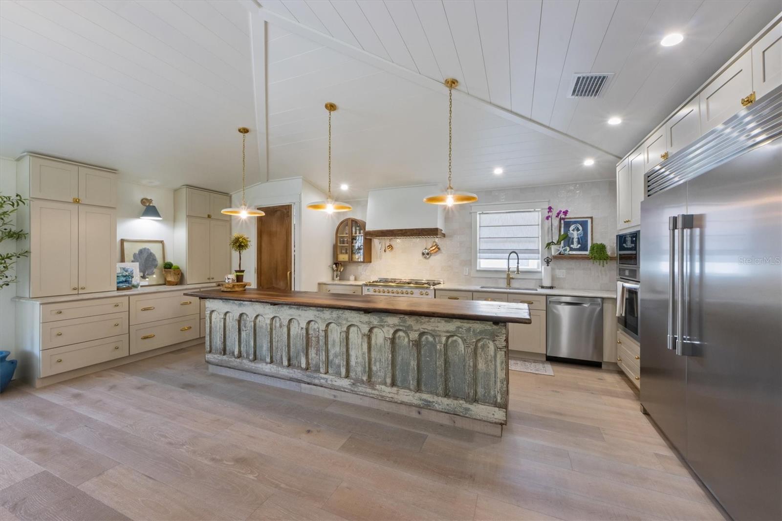 Image 8 of 50 For 7 Palm Harbor Drive