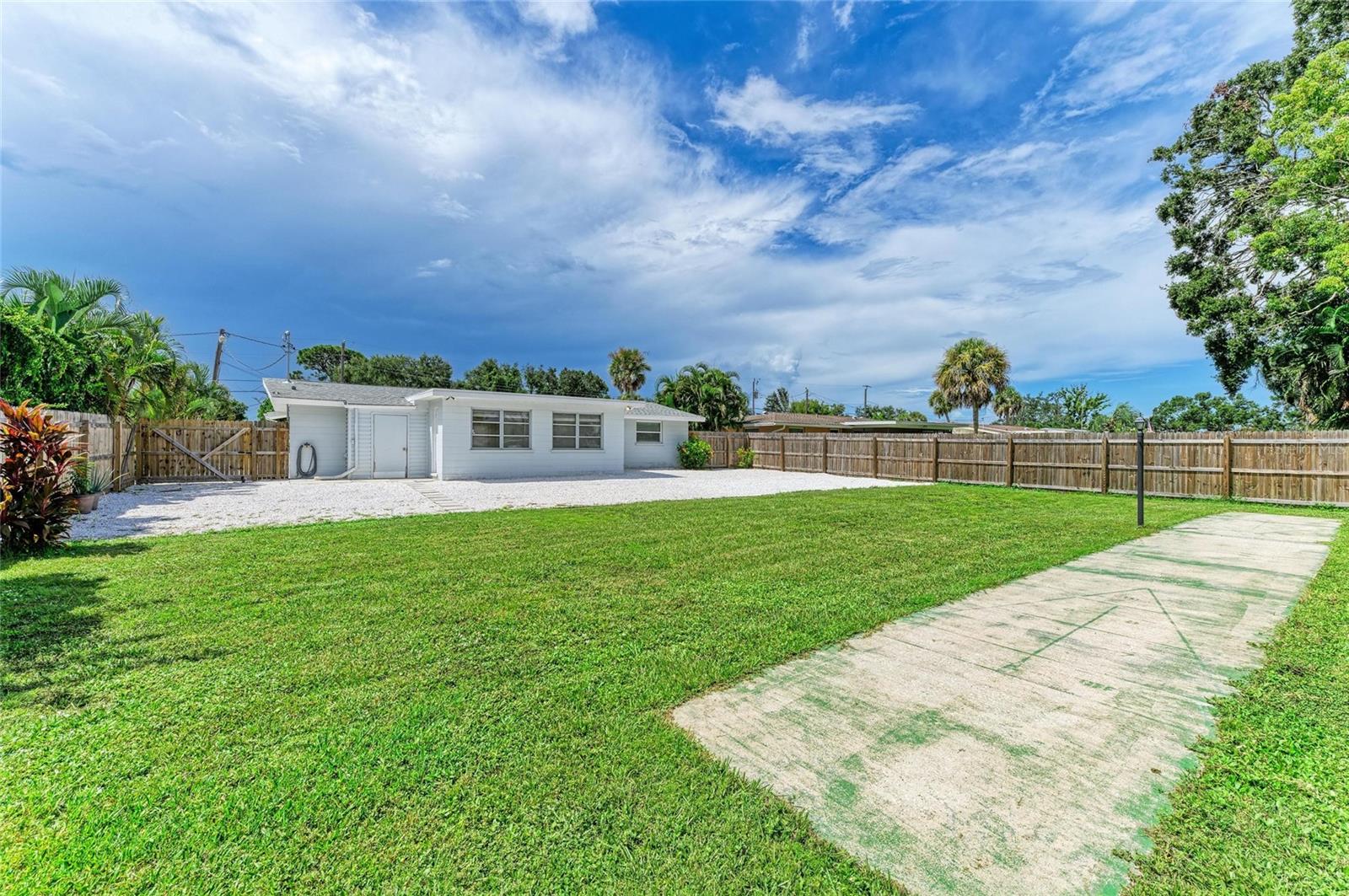 Image 30 of 50 For 7331 Cass Circle