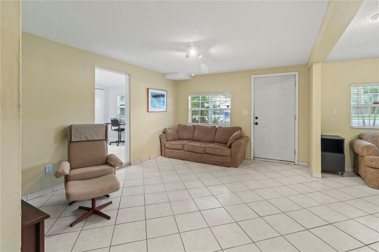 Image 18 of 62 For 10905 50th Street
