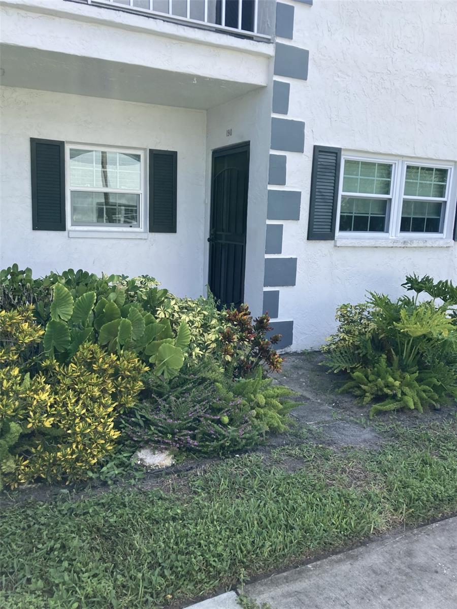 Image 2 of 23 For 4705 1st Court W 190