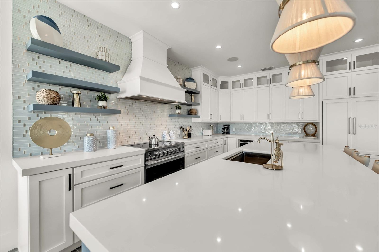 Image 11 of 54 For 2210 Avenue A