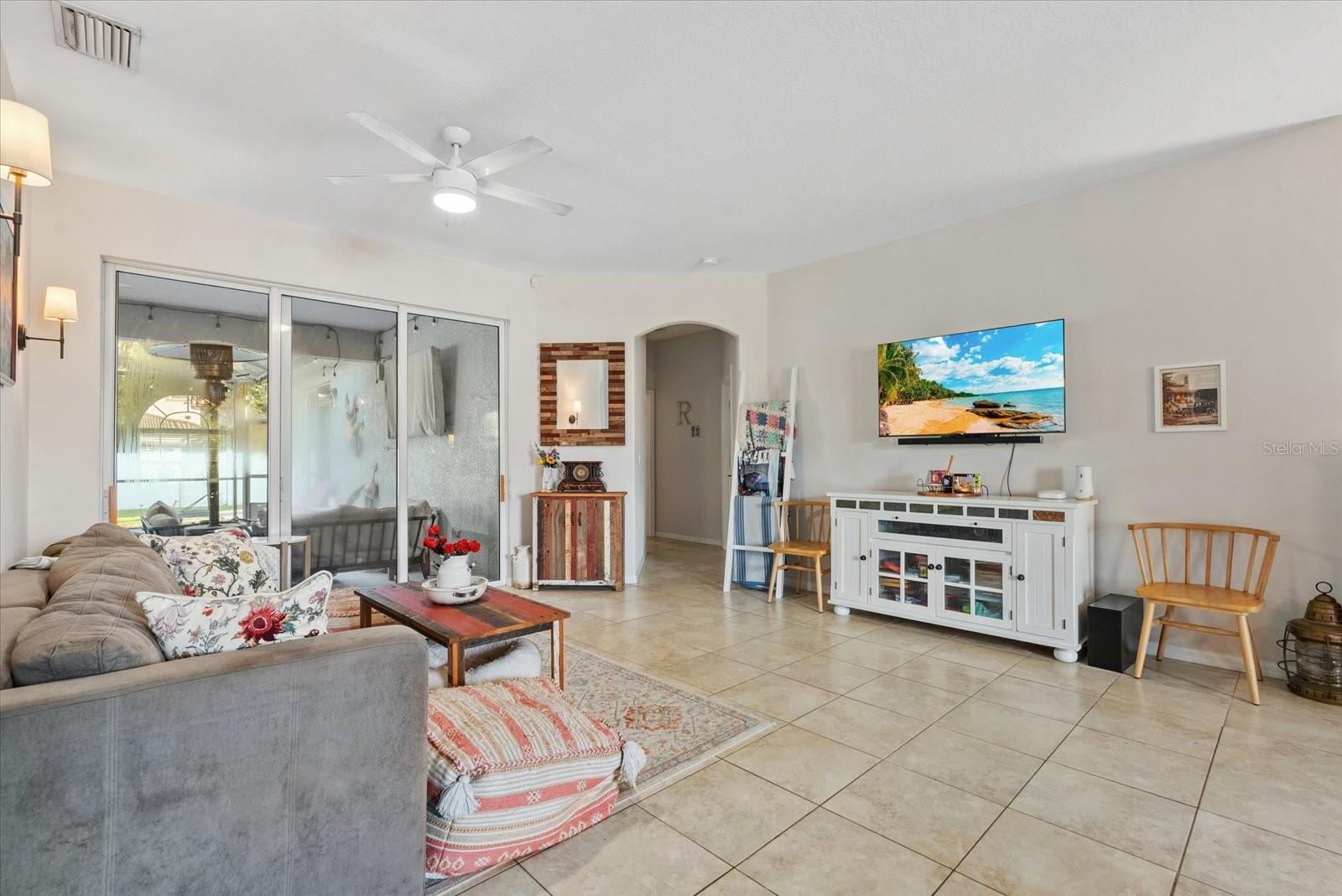 Image 5 of 44 For 1602 Pinyon Pine Drive