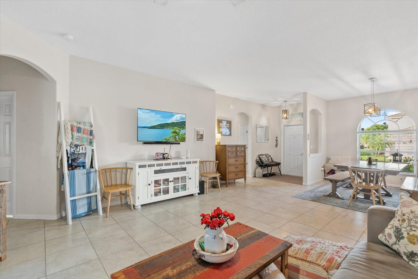Image 7 of 44 For 1602 Pinyon Pine Drive