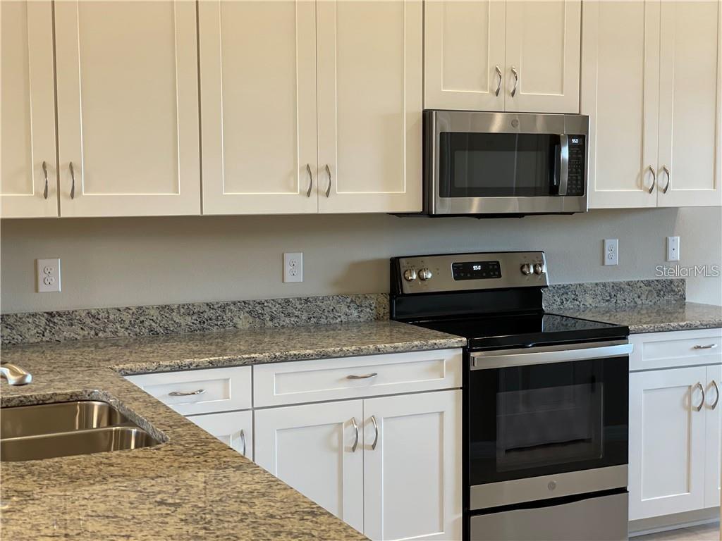 Image 5 of 15 For 13823 Messina Loop 203