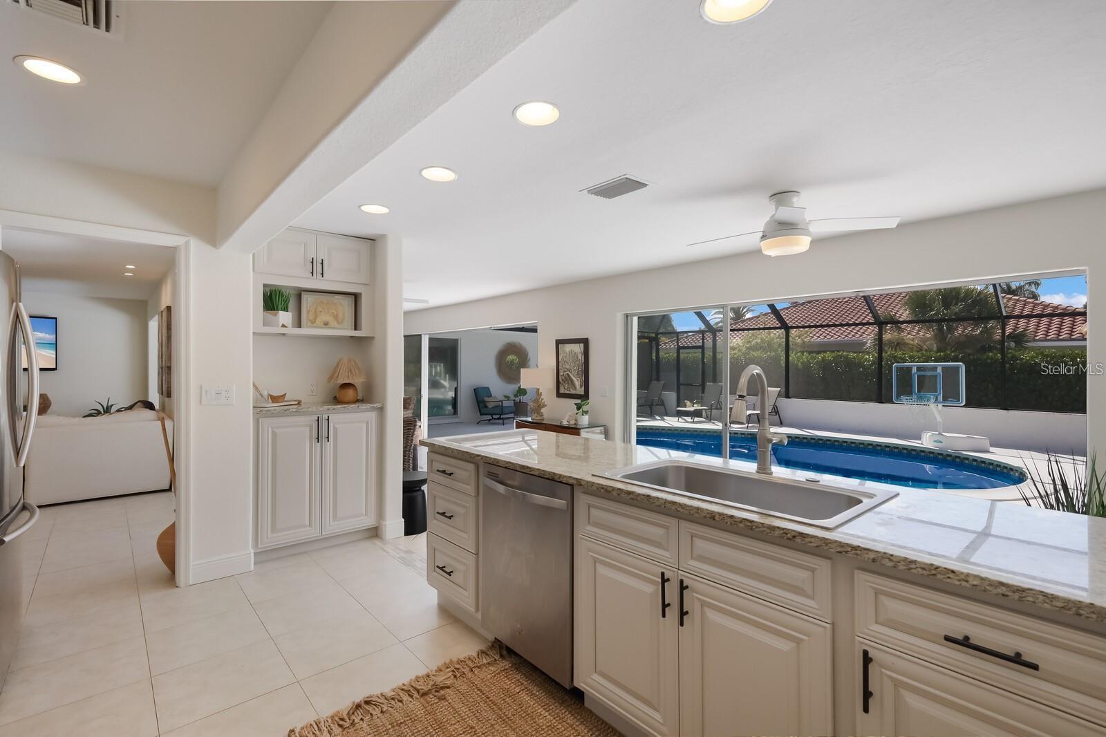 Image 15 of 47 For 567 Bird Key Drive