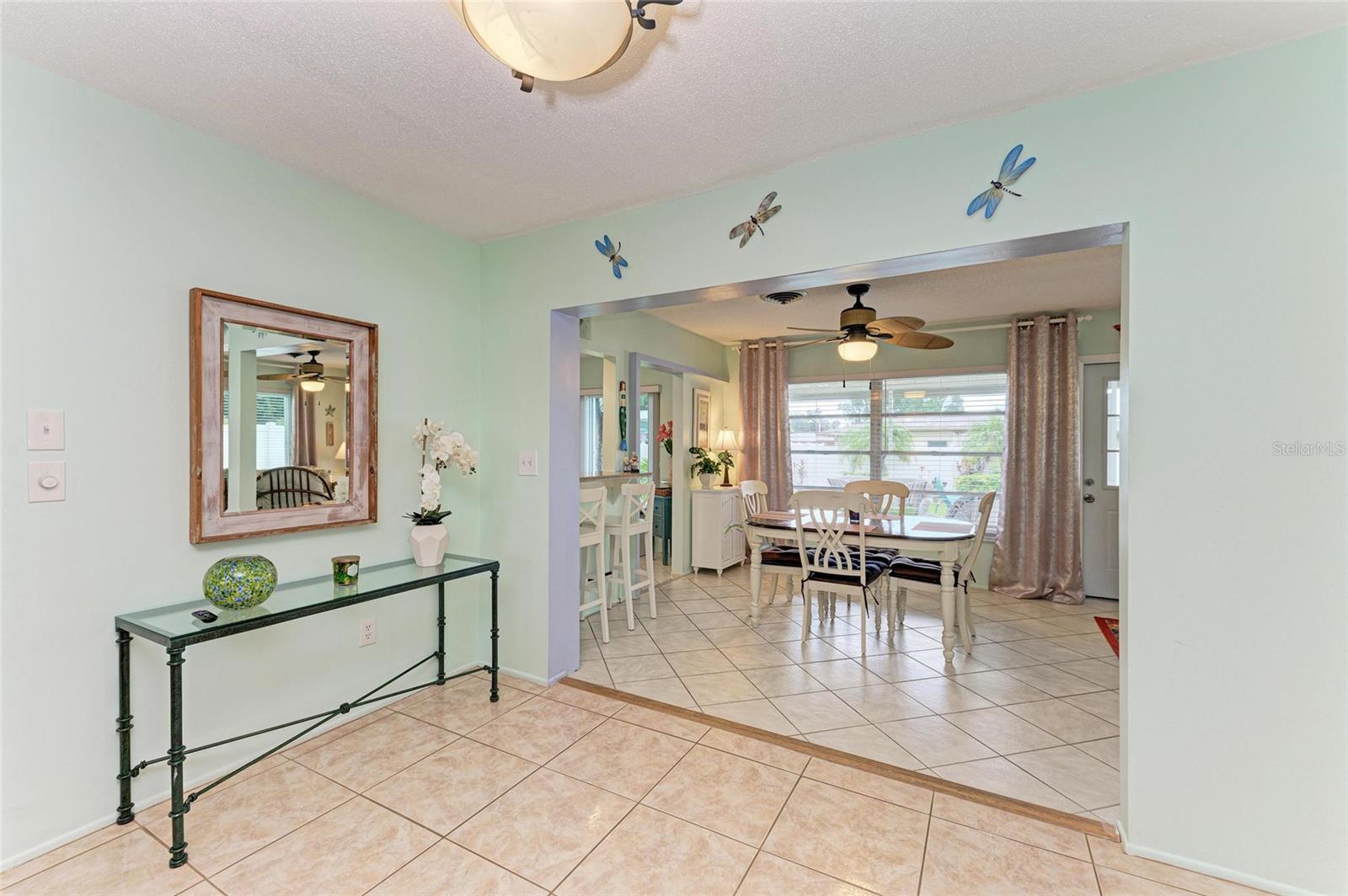 Image 10 of 41 For 265 Dorchester Drive