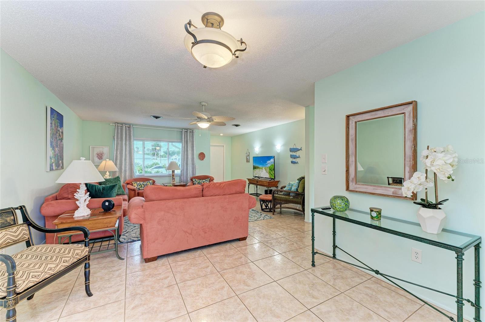 Image 11 of 41 For 265 Dorchester Drive