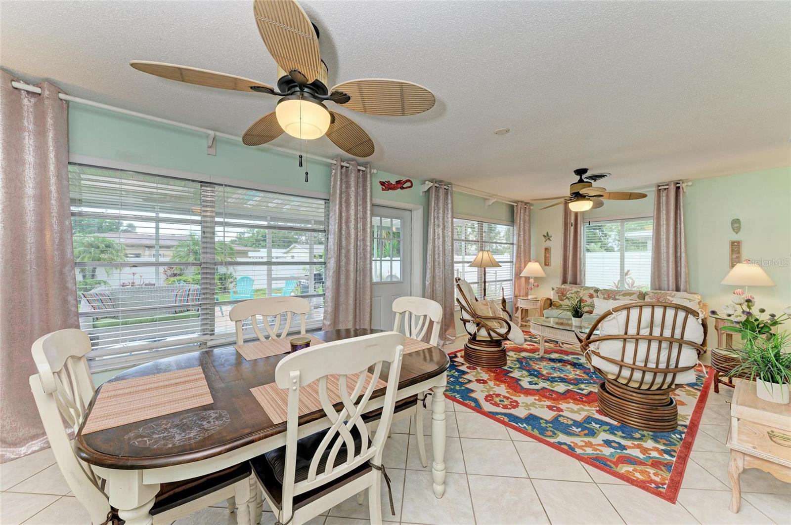 Image 18 of 41 For 265 Dorchester Drive