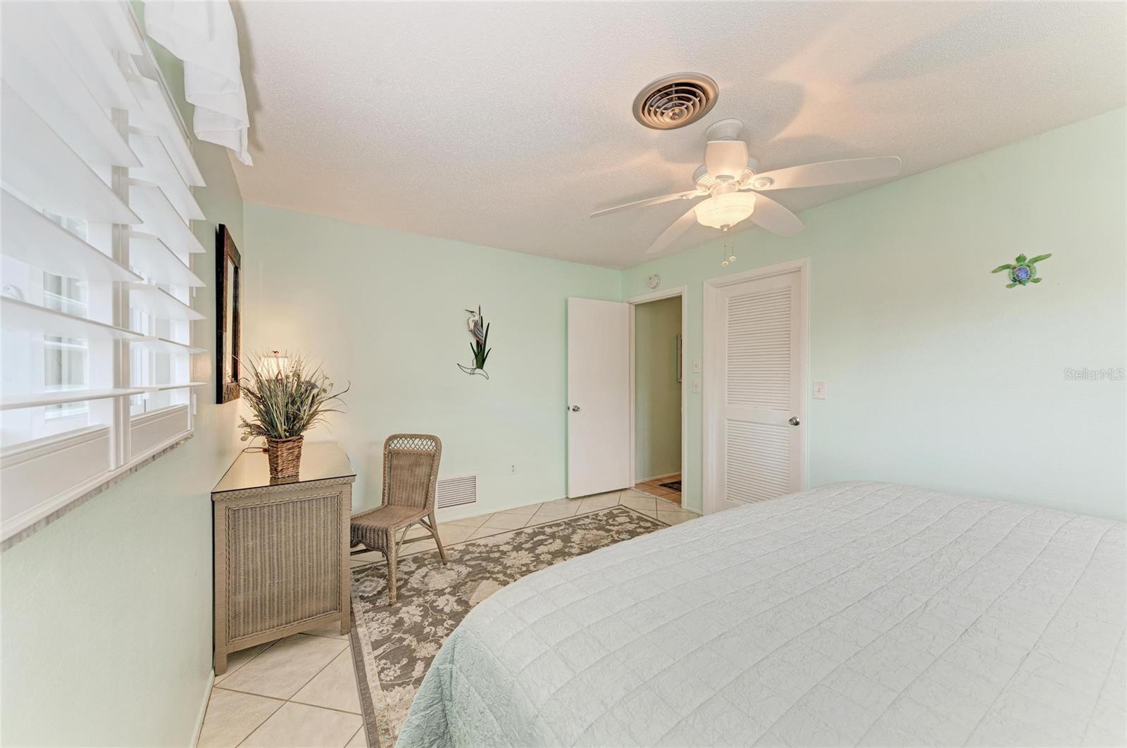 Image 30 of 41 For 265 Dorchester Drive