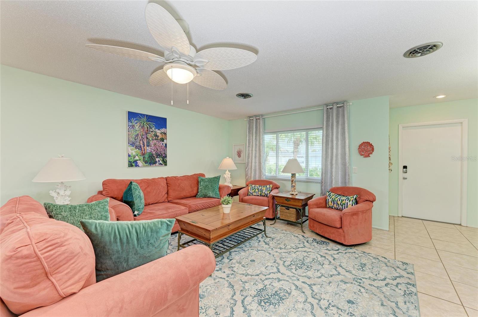 Image 7 of 41 For 265 Dorchester Drive