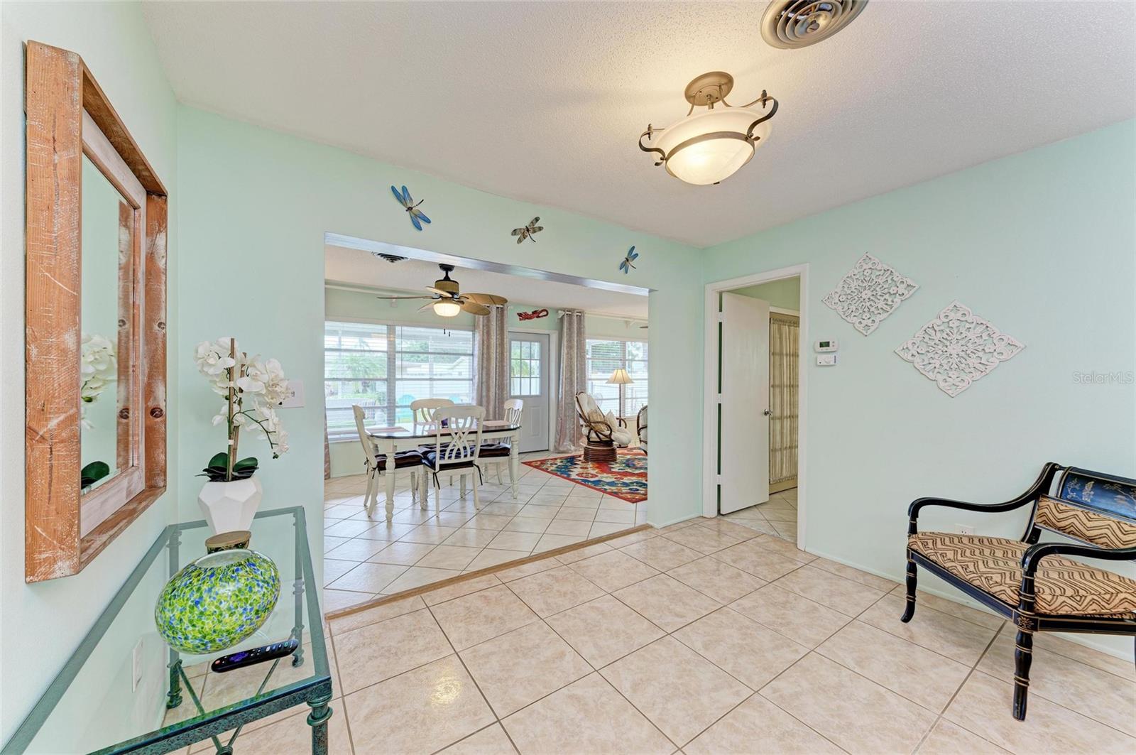 Image 9 of 41 For 265 Dorchester Drive