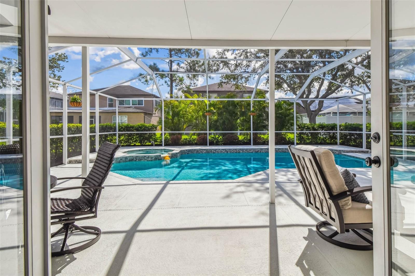 Image 16 of 52 For 1627 Shady Oaks Drive