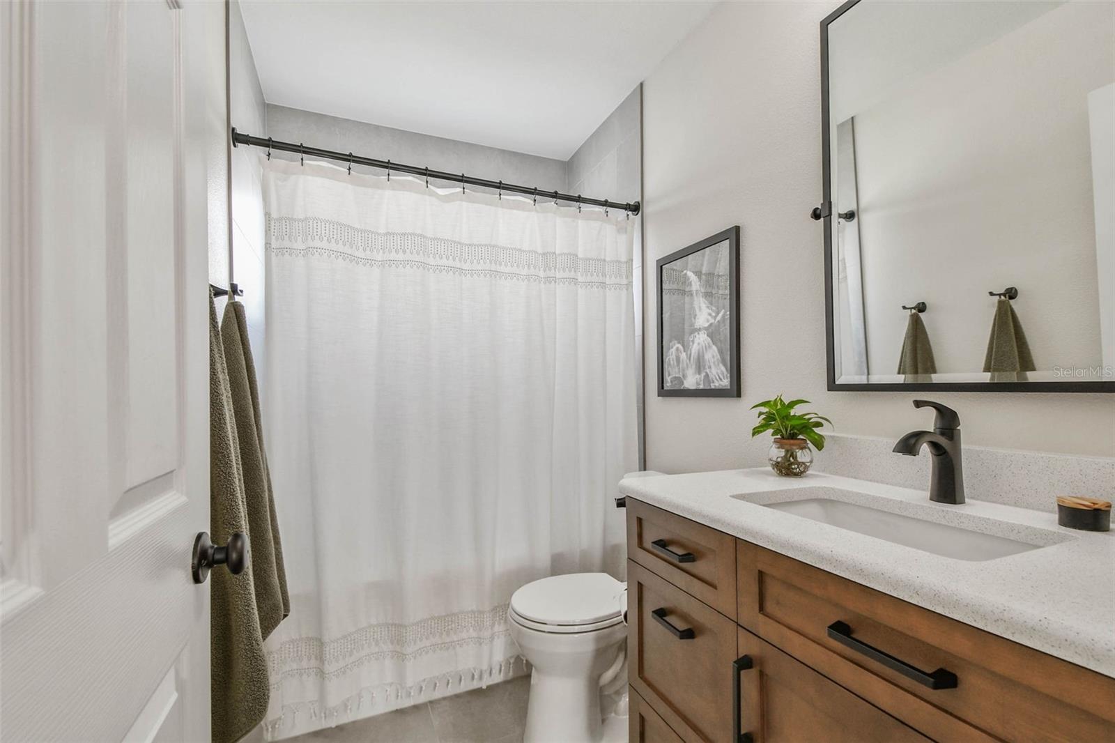Image 34 of 52 For 1627 Shady Oaks Drive