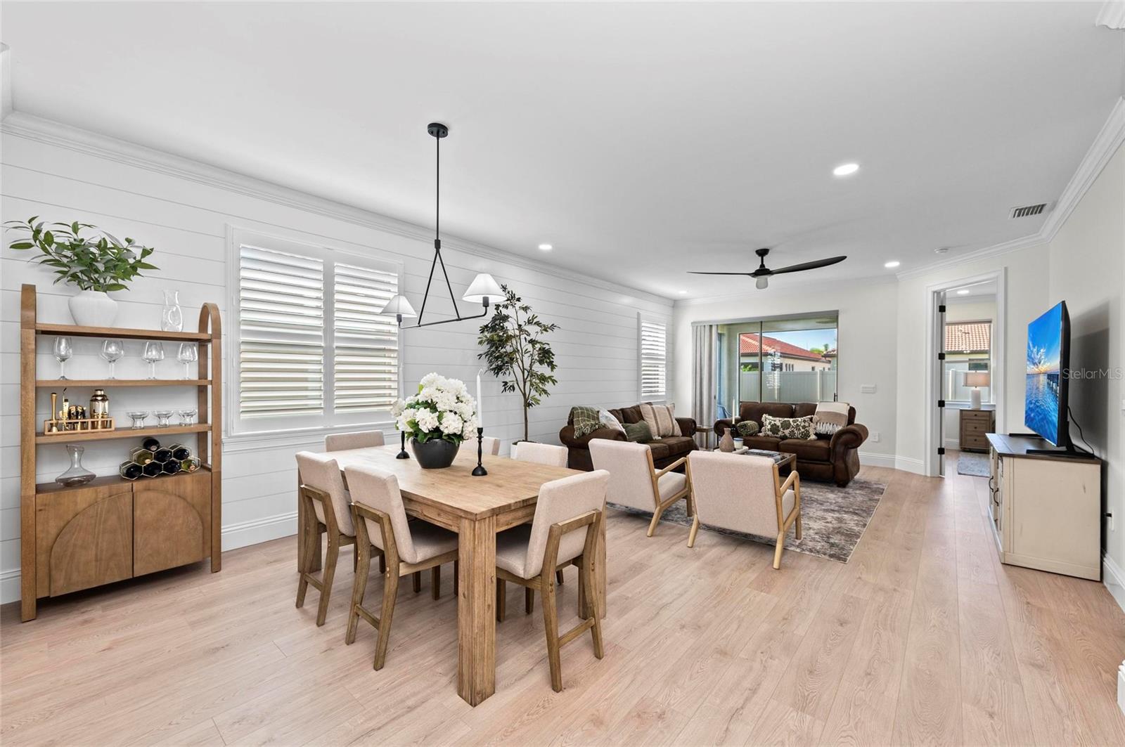 Image 8 of 41 For 325 Villoresi Boulevard