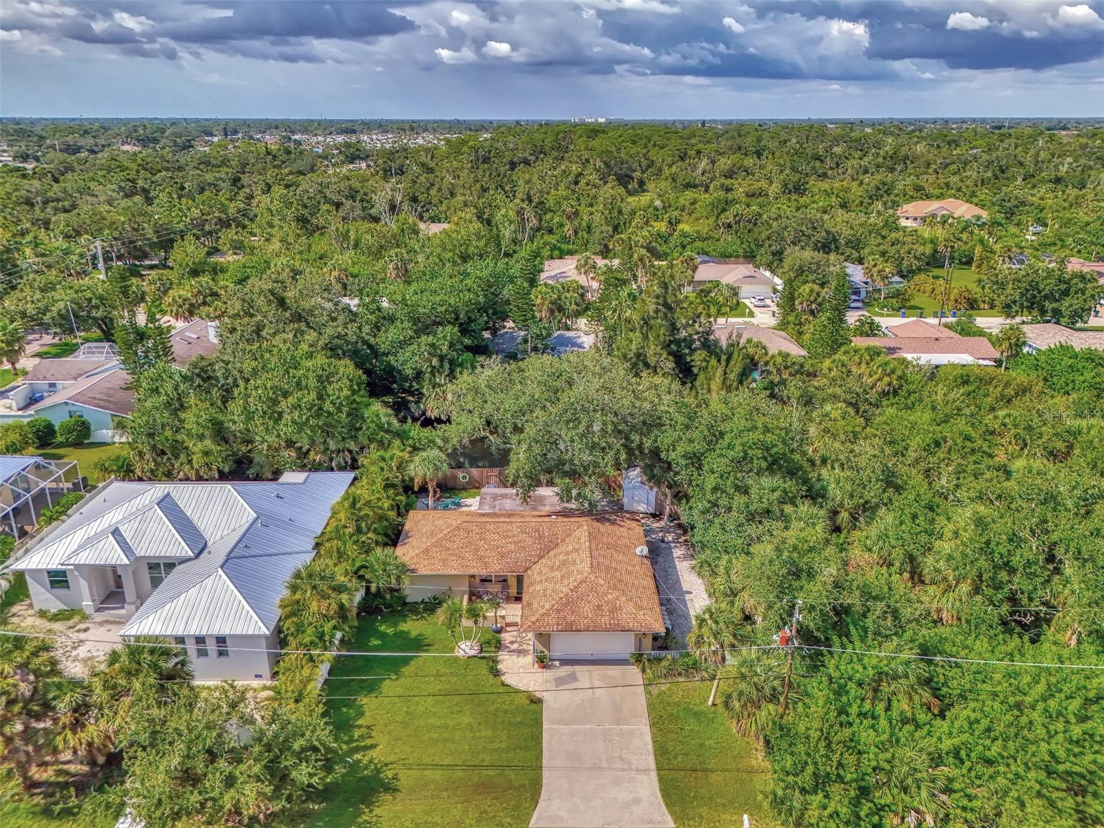 Image 4 of 60 For 1712 Shell Drive