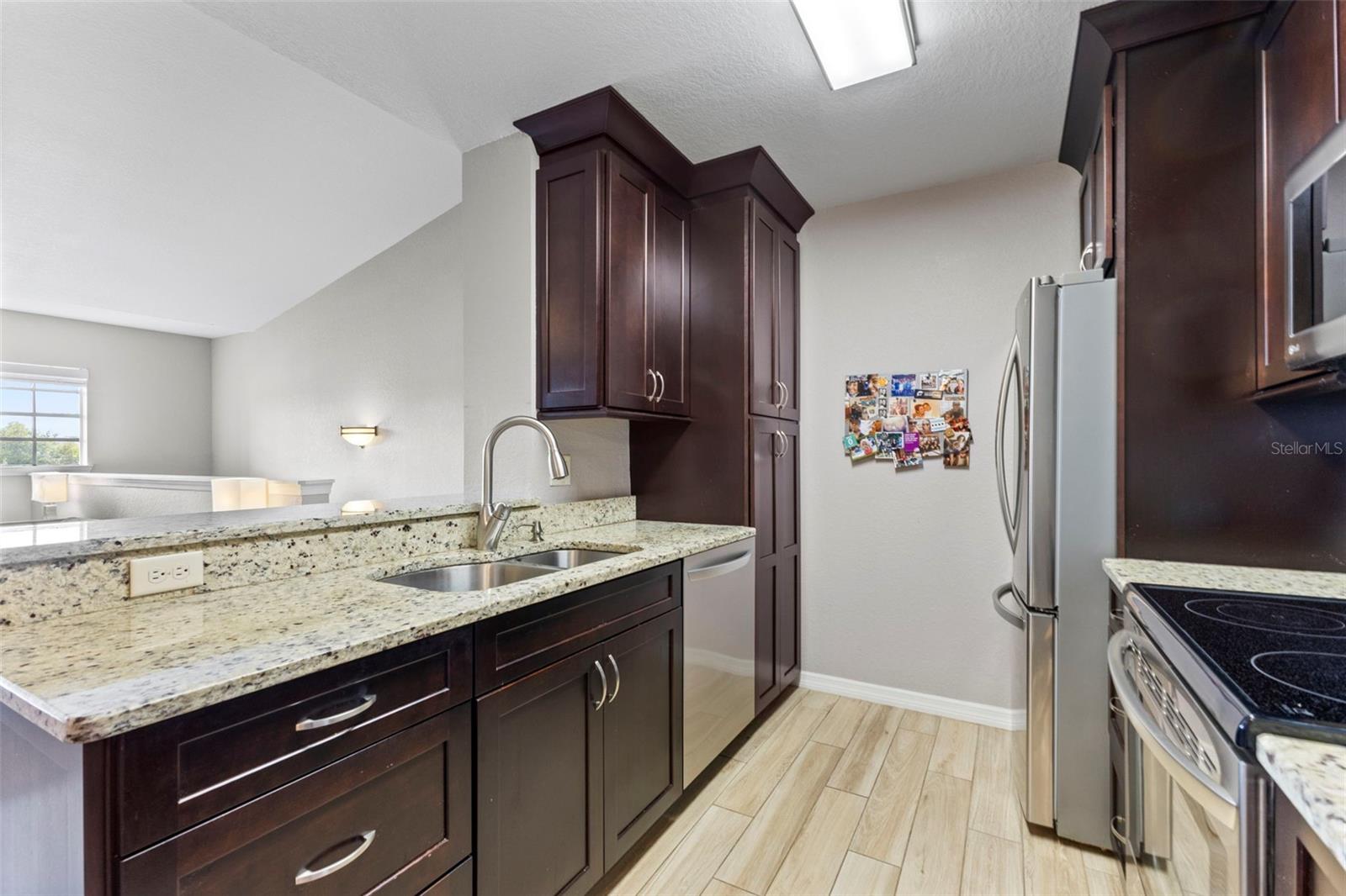 Image 25 of 49 For 8905 Manor Loop 205