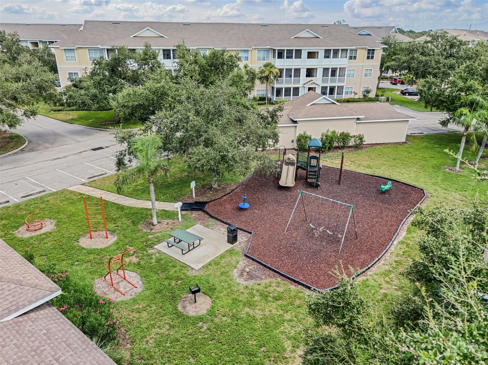 Image 38 of 45 For 4802 51st Street W 1412