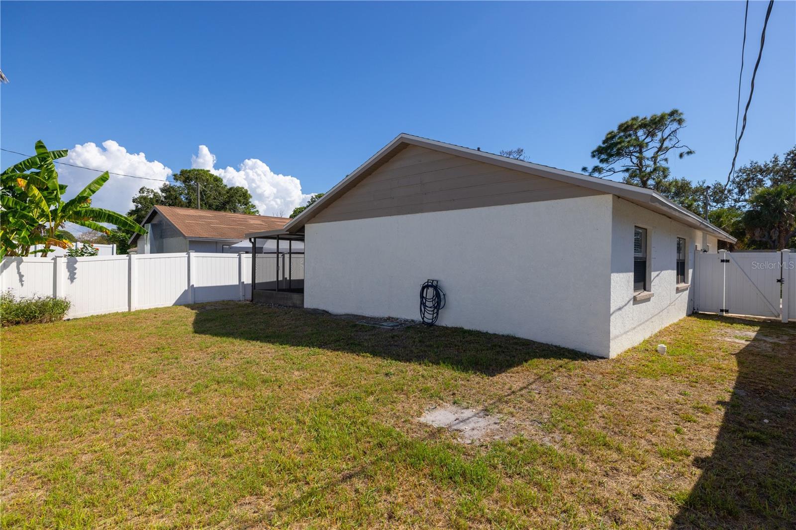 Image 20 of 28 For 2347 Benson Street