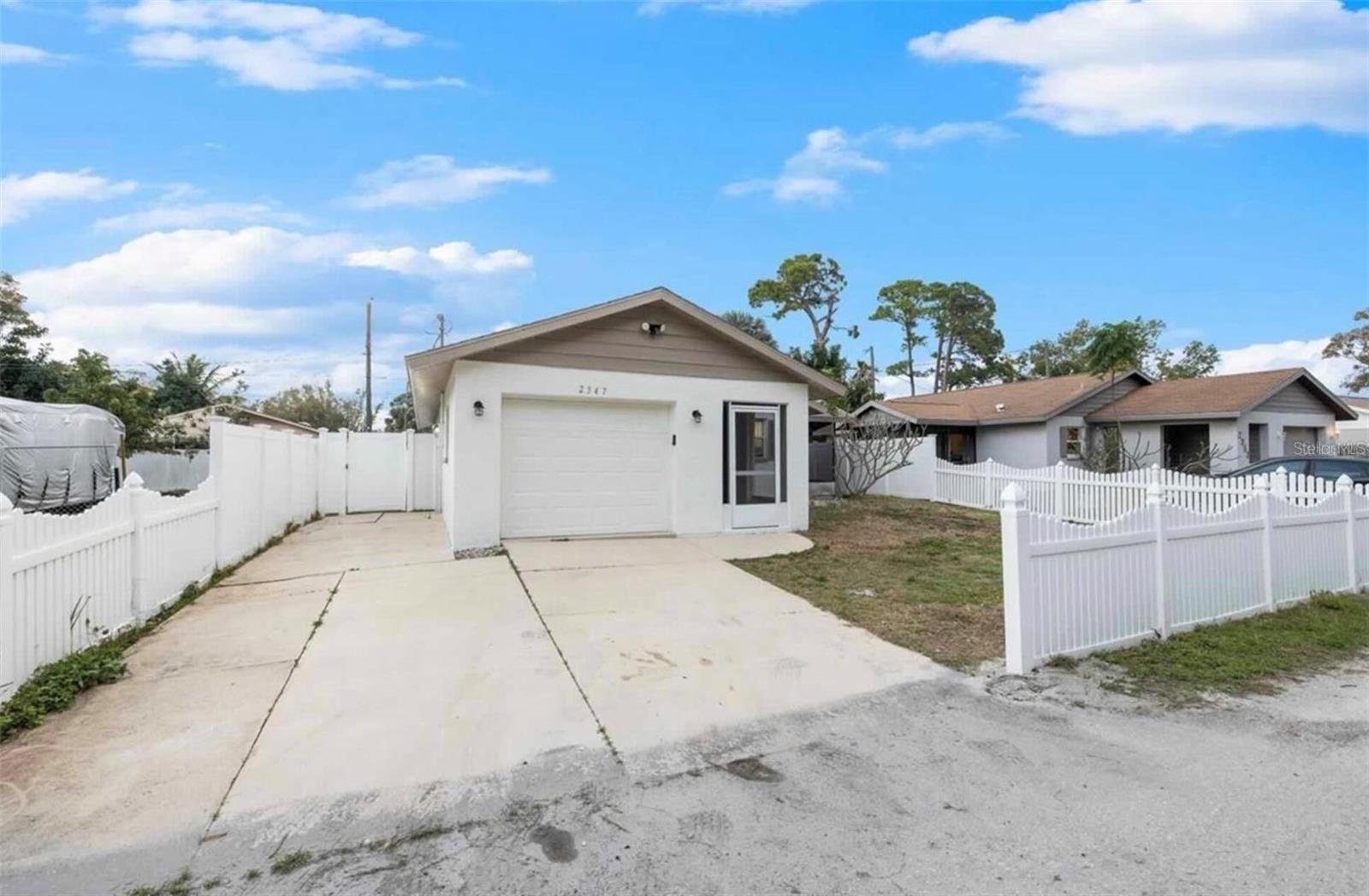 Image 3 of 17 For 2347 Benson Street
