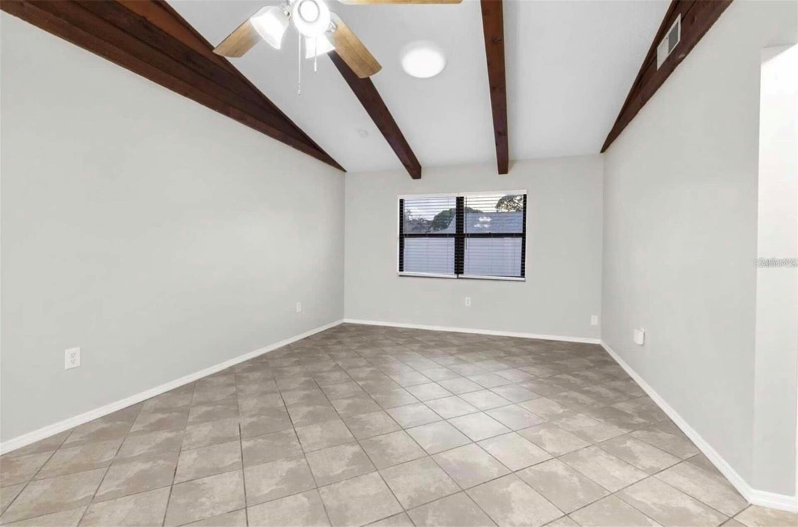 Image 6 of 17 For 2347 Benson Street