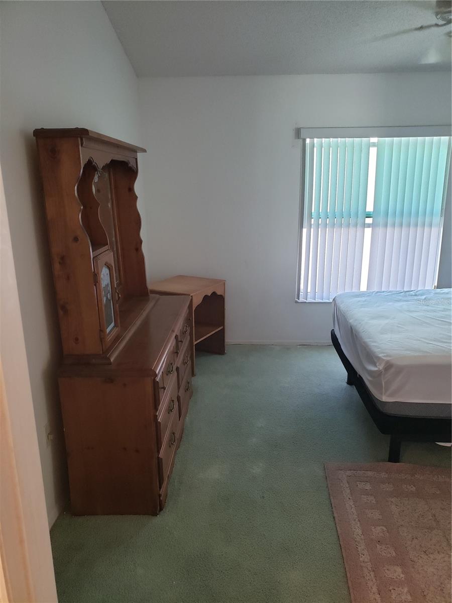 Image 10 of 24 For 542 36th Street W