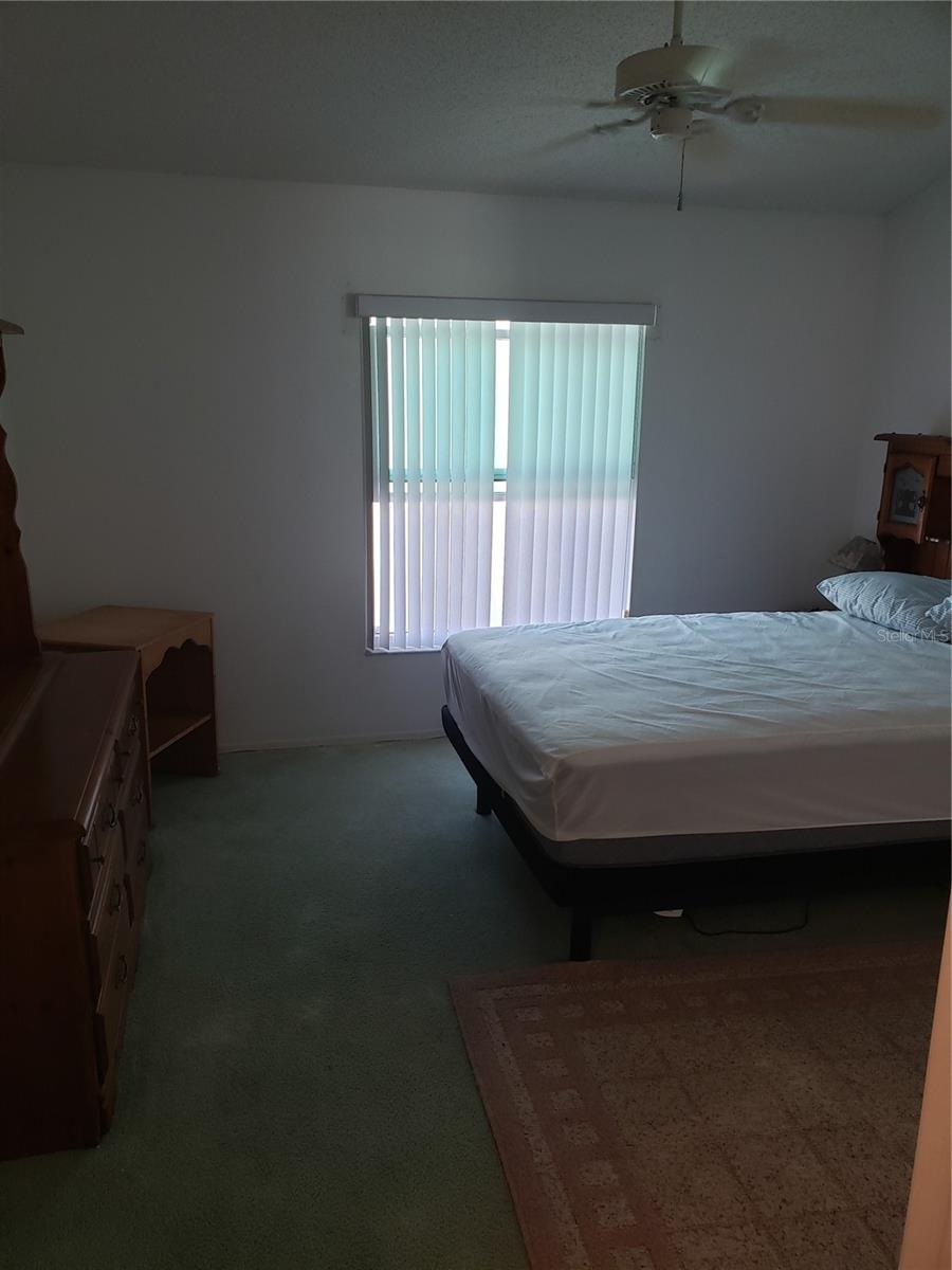Image 11 of 24 For 542 36th Street W