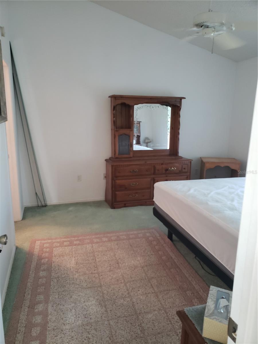 Image 12 of 24 For 542 36th Street W
