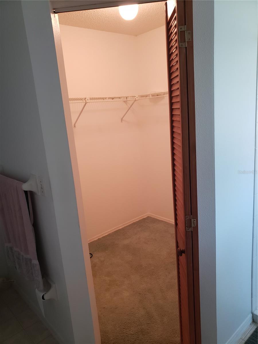 Image 13 of 24 For 542 36th Street W