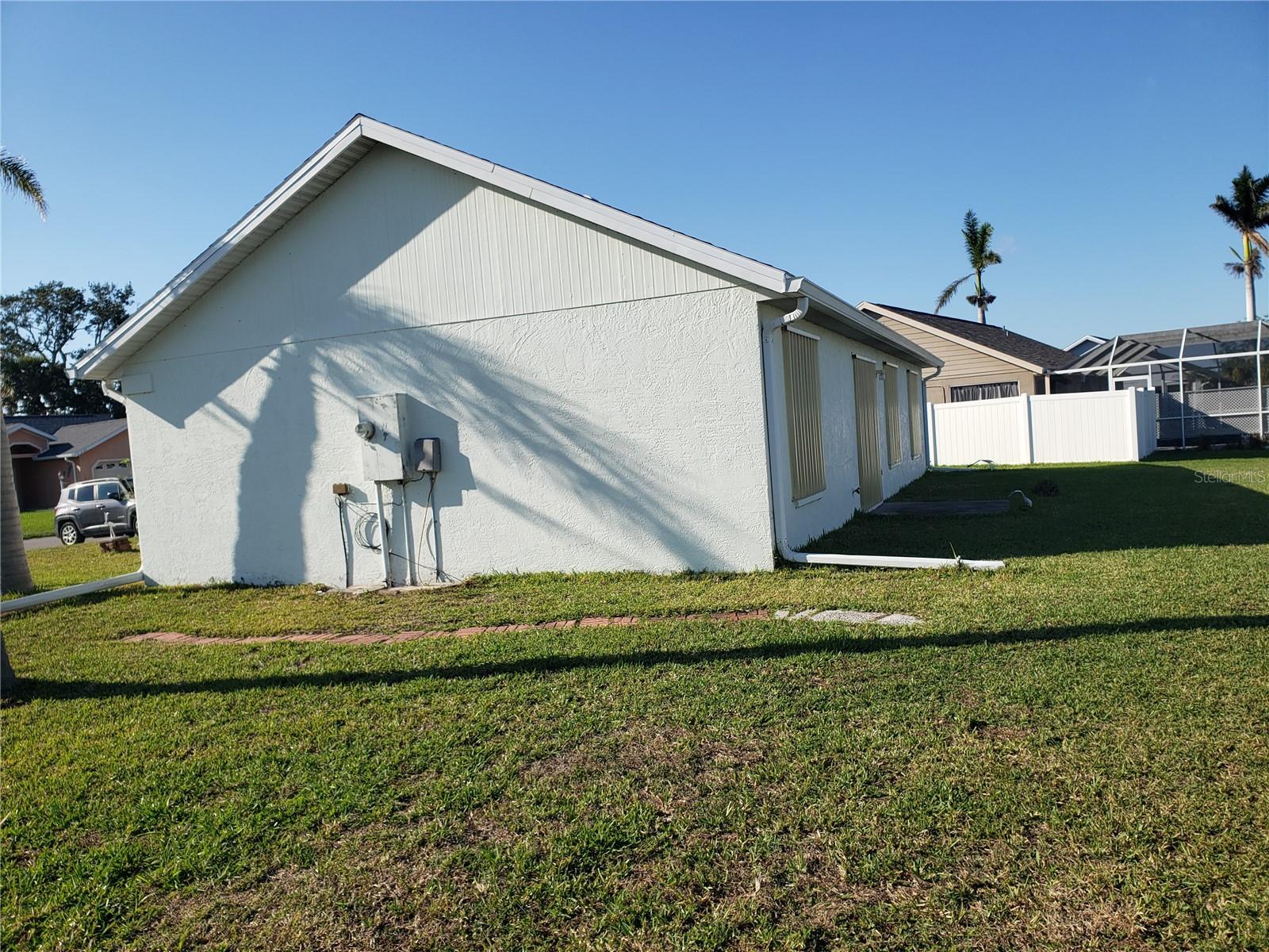 Image 2 of 24 For 542 36th Street W