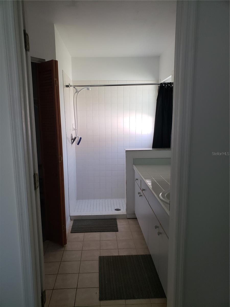 Image 20 of 24 For 542 36th Street W