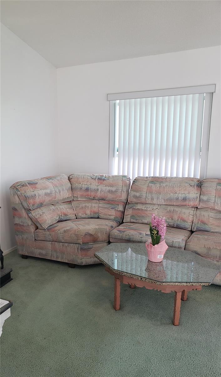 Image 6 of 24 For 542 36th Street W