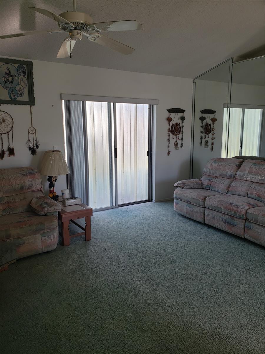 Image 7 of 24 For 542 36th Street W