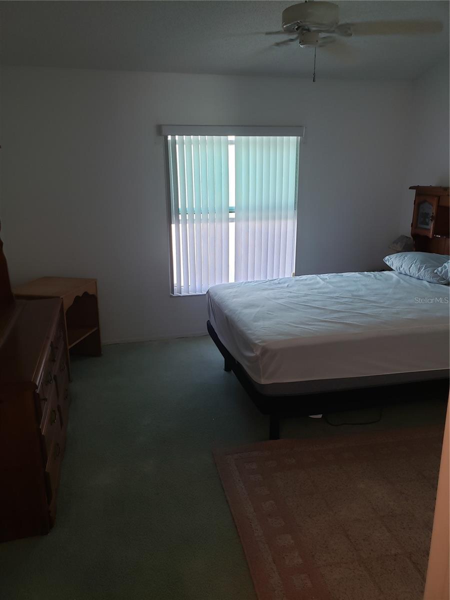 Image 9 of 24 For 542 36th Street W