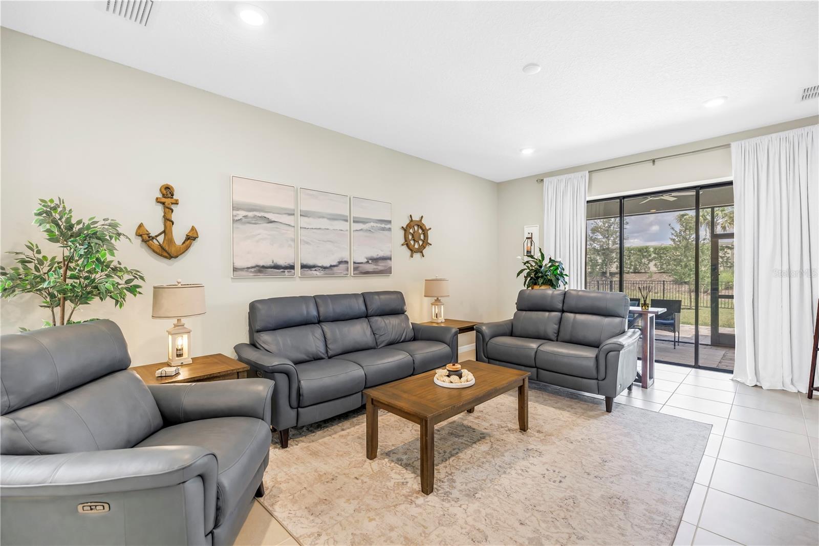 Image 13 of 75 For 9240 Tequila Sunrise Drive