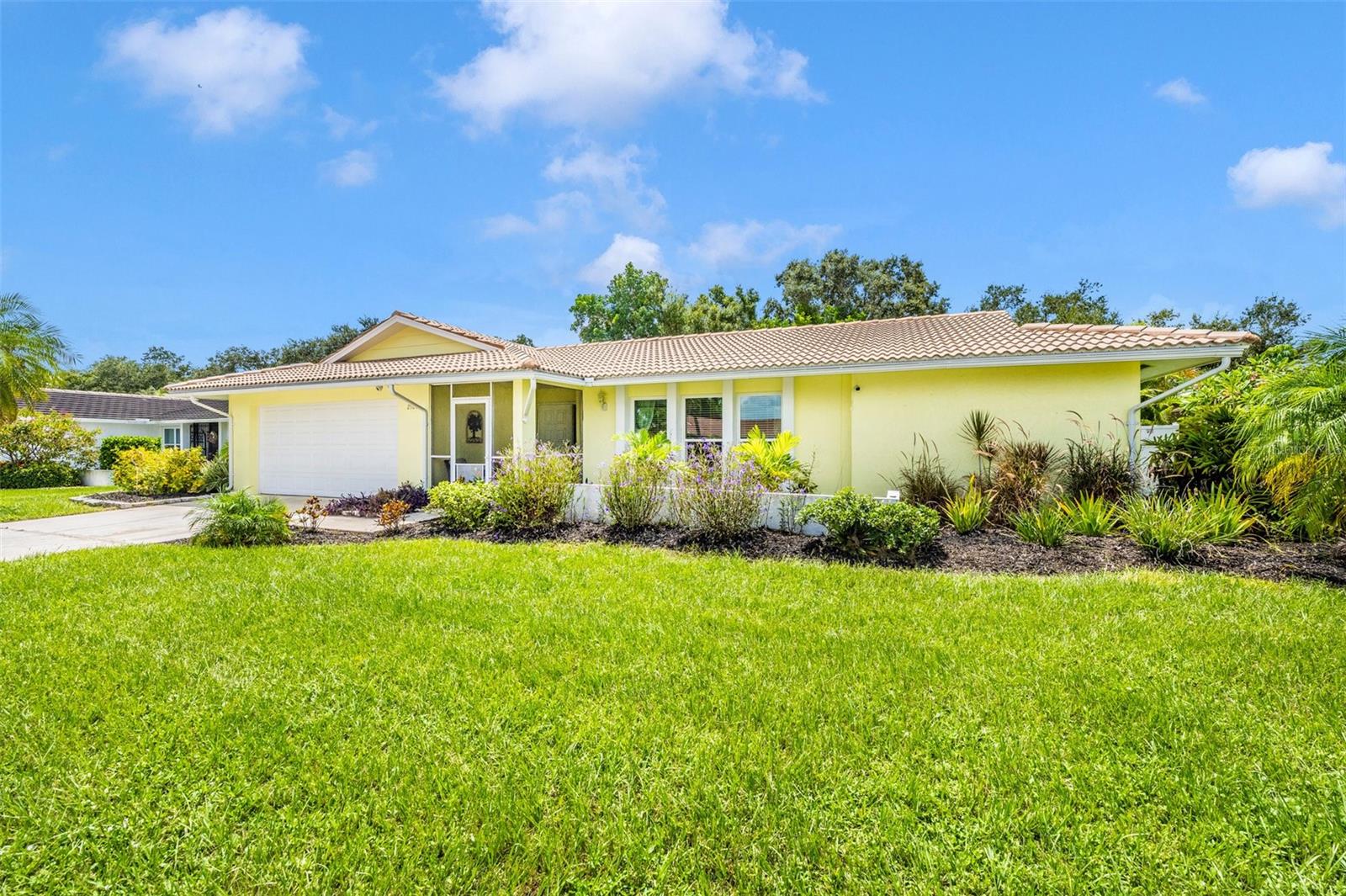 Details for 2920 Captiva Drive, SARASOTA, FL 34231